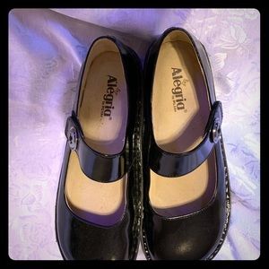 Alegria Mary Jane Patent leather shoes